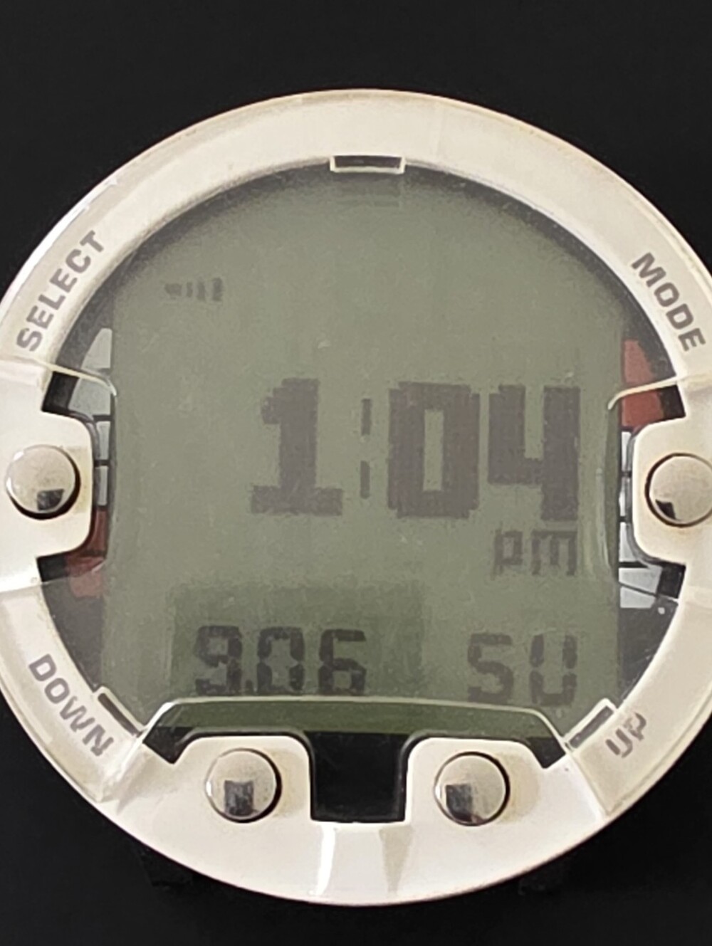 Suunto HelO2 Wrist Mounted Dive Computer 61mm Watch FOR PARTS OR REPAIR